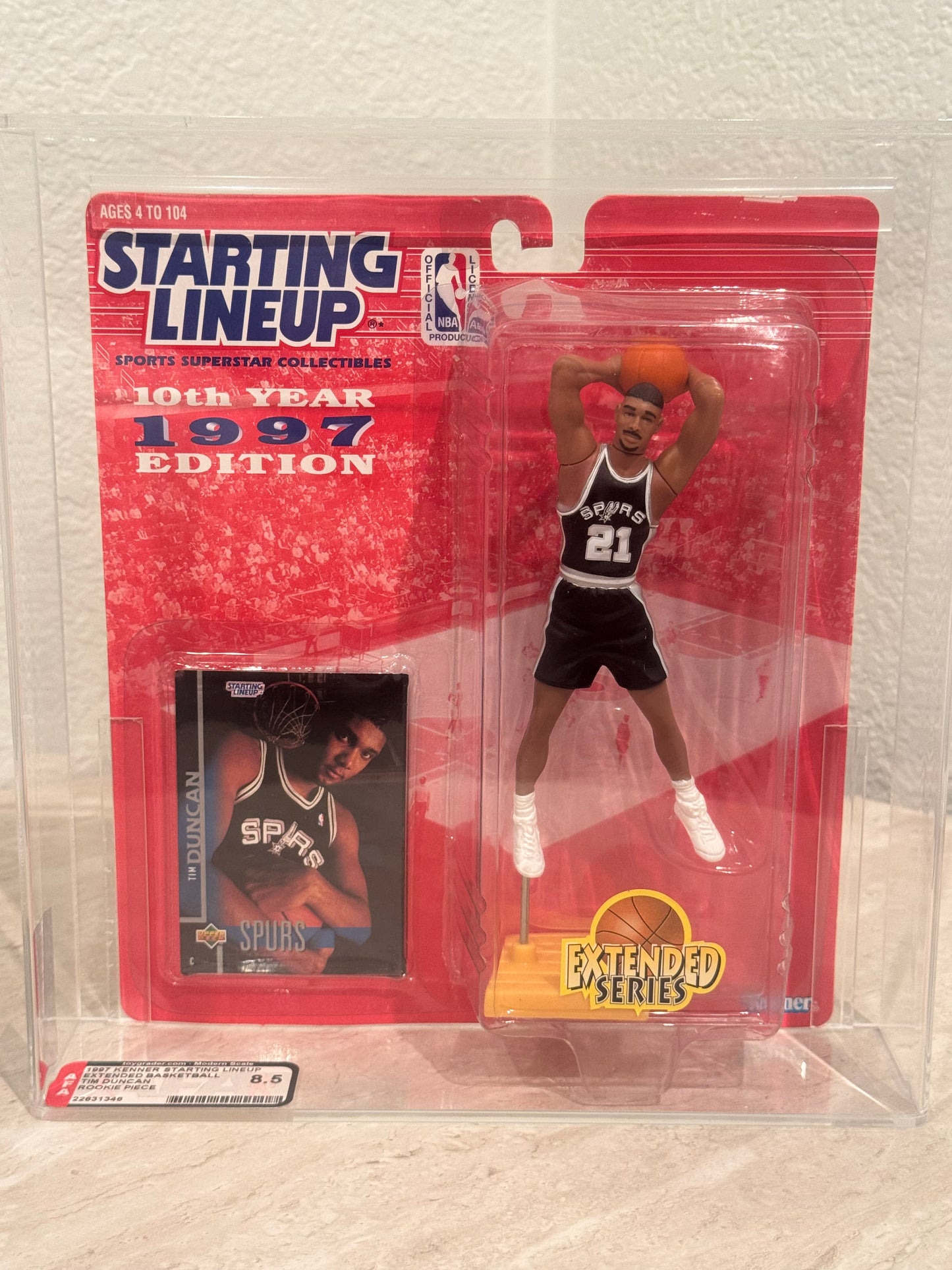 AFA 8.5 Tim Duncan Rookie Starting Lineup (1997 Kenner Extended Series) – Spurs HOF RC Piece